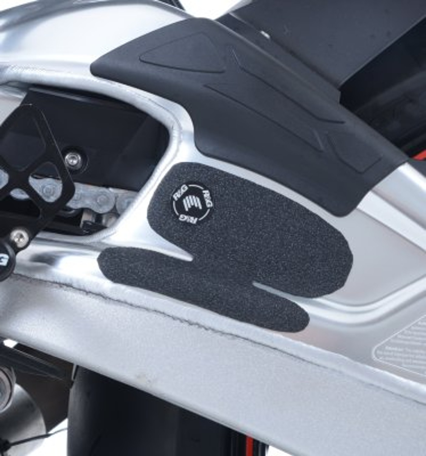 R&G Racing Boot Guard 2-piece (swingarm only) for BMW S1000R '14-'22, HP4 '10-'14, S1000RR '10-'14 R&G Racing Boot Guard 2-piece (swingarm only) for BMW S1000R '14-'22, HP4 '10-'14, S1000RR '10-'14